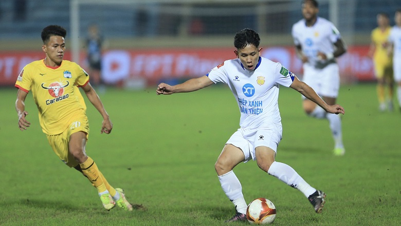 Nhận định Nam Định vs Hoàng Anh Gia Lai, 18h00 ngày 18/5: Chạm tay vào cúp